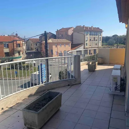 Spacious 3-room شقة
